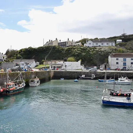 Holiday home Wheal Metal